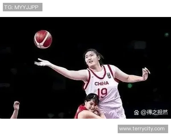火箭队与希腊篮球明星的精彩对决引发球迷热议与期待